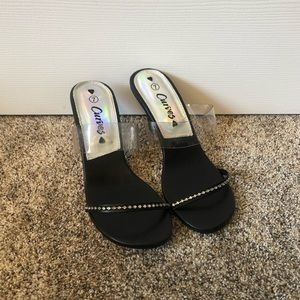 Adorable vintage kitten heels